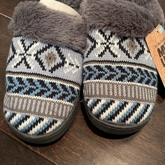 Muk Luks slippers NWT 5-6 - Picture 5 of 5